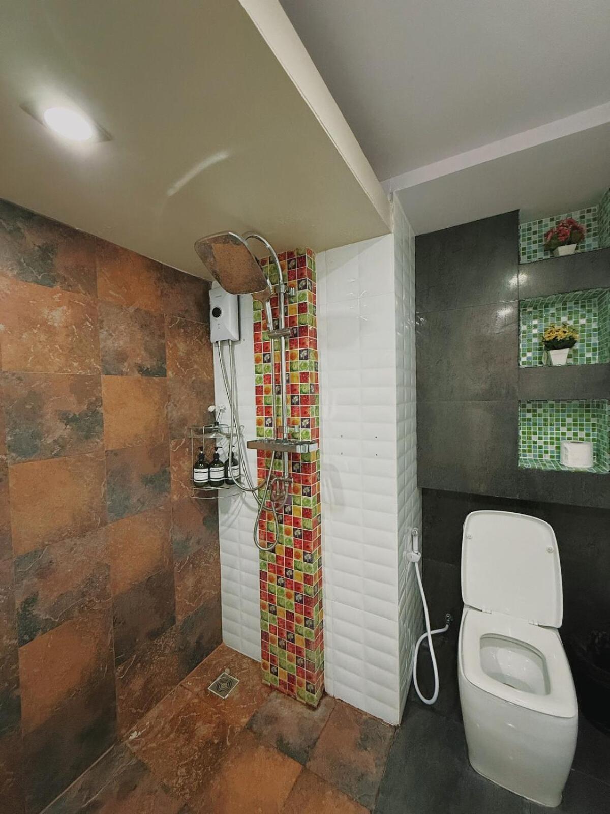 Blossom Family Suite Hat Yai Bagian luar foto
